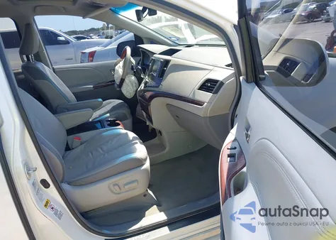 2011 Toyota Sienna Limited z USA, uszkodzony, nr VIN 5TDDK3DC0BS019889